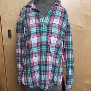 Vineyard vines half button down shirt